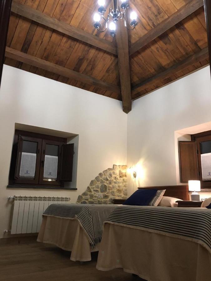 La Casa Vieja De Caneo - Apartamentos Rurales 3 Llaves ลัวร์กา ภายนอก รูปภาพ