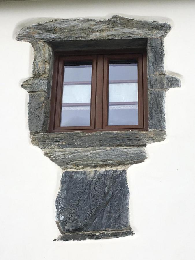 La Casa Vieja De Caneo - Apartamentos Rurales 3 Llaves ลัวร์กา ภายนอก รูปภาพ